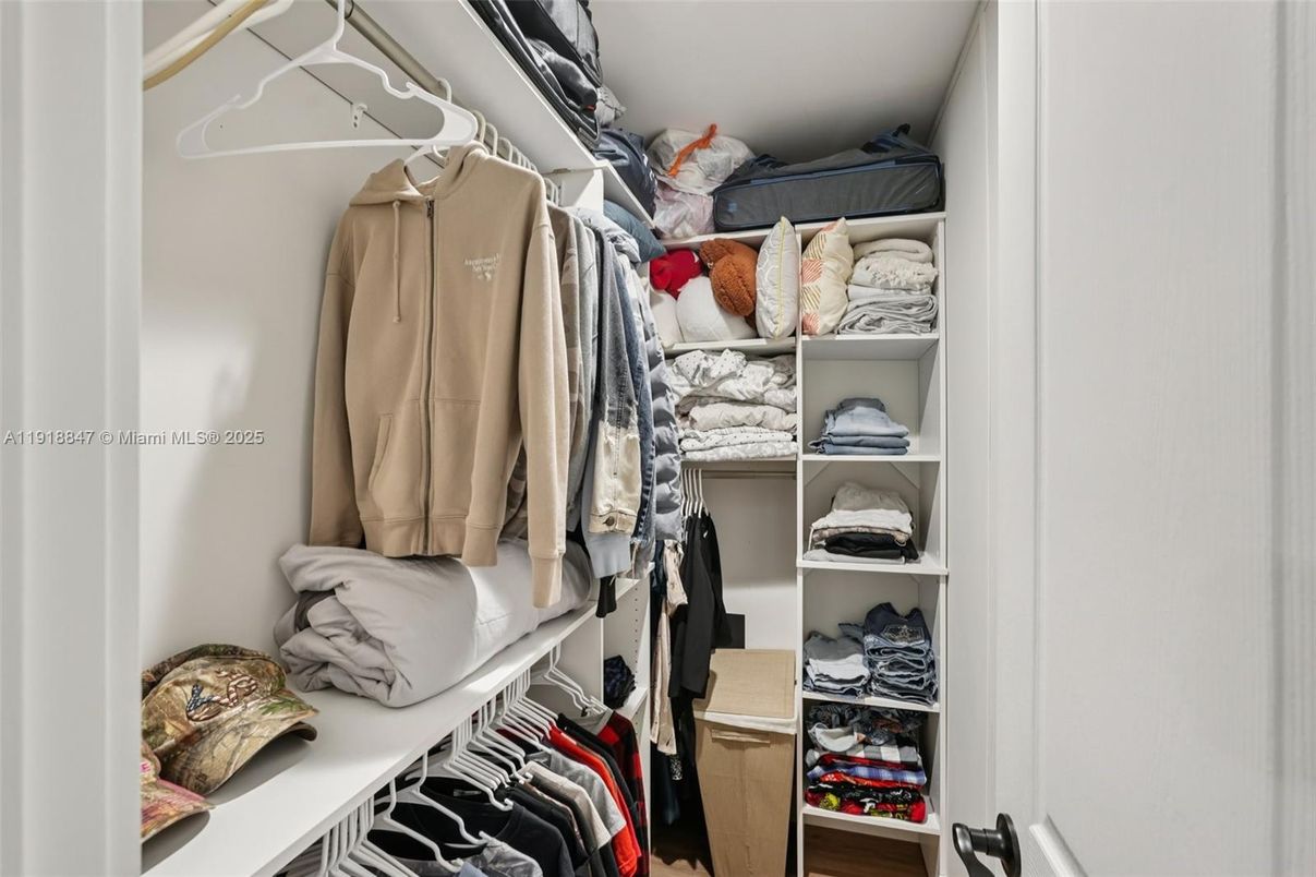 Interior, Walk-in Closets