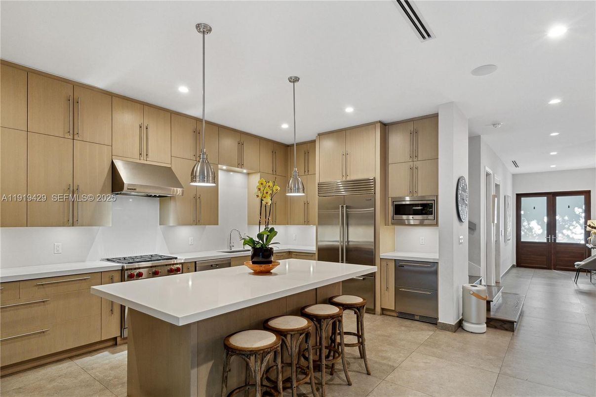 Interior, Kitchen, Pendant Lights, Recessed Lighting, Stainless Steel Appliances