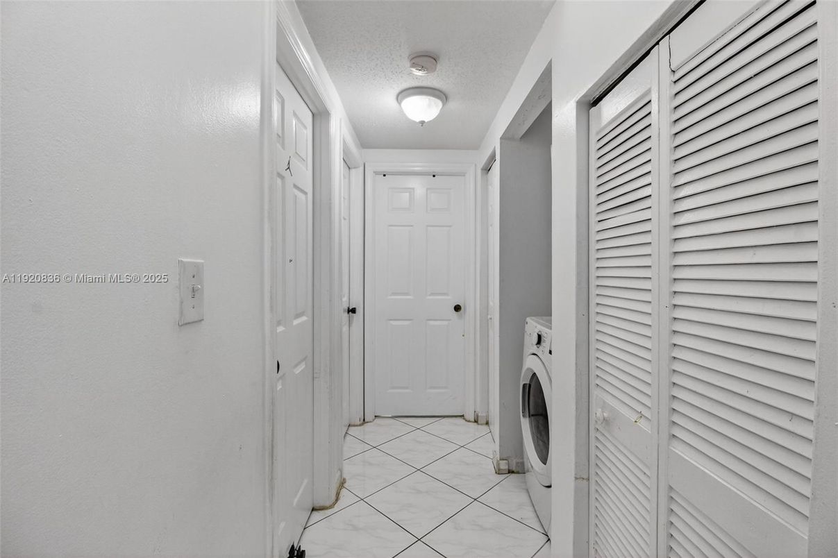 Interior, Utility Closets, Washer