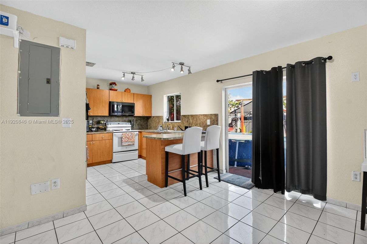 Interior, Kitchen, Marble, Stainless Steel Appliances