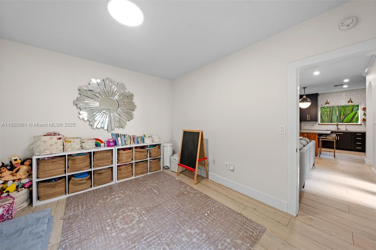 Interior, Recessed Lighting, Wood Texture Flooring