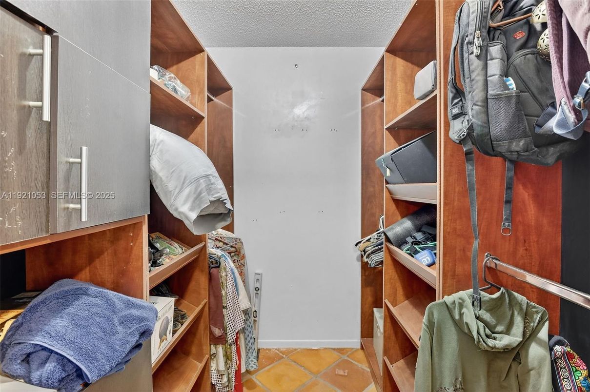 Interior, Walk-in Closets