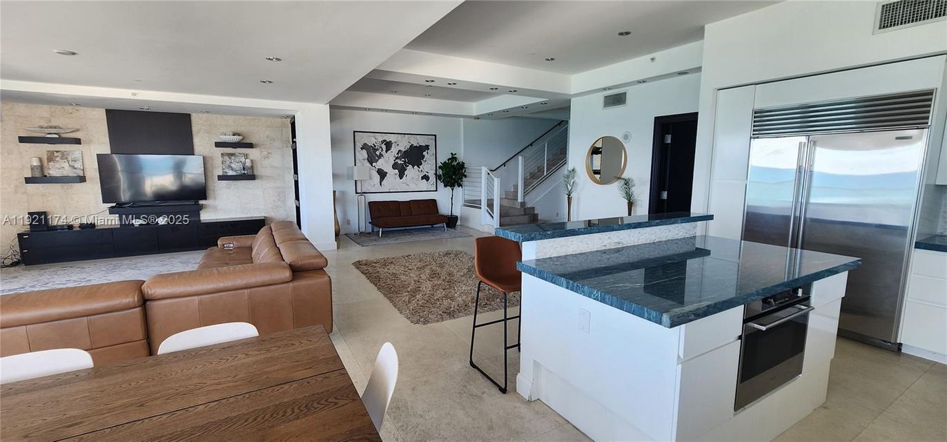 Interior, Kitchen, Living room, Recessed Lighting