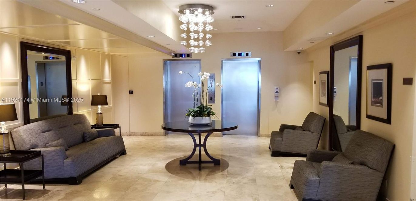 Elevator, Interior, Pendant Lights, Recessed Lighting