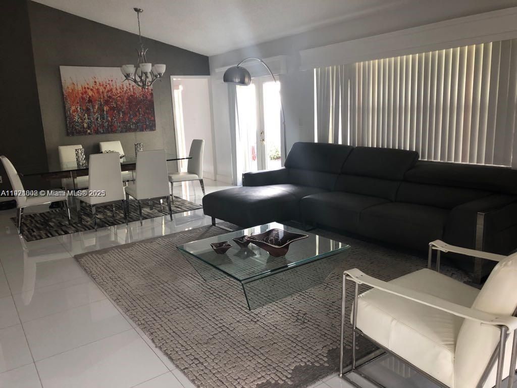 Chandelier, Dining room, Interior, Living room