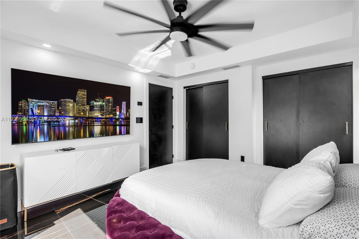 Bedroom, Interior, Recessed Lighting