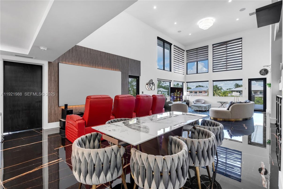 Dining room, Interior, Living room, Recessed Lighting