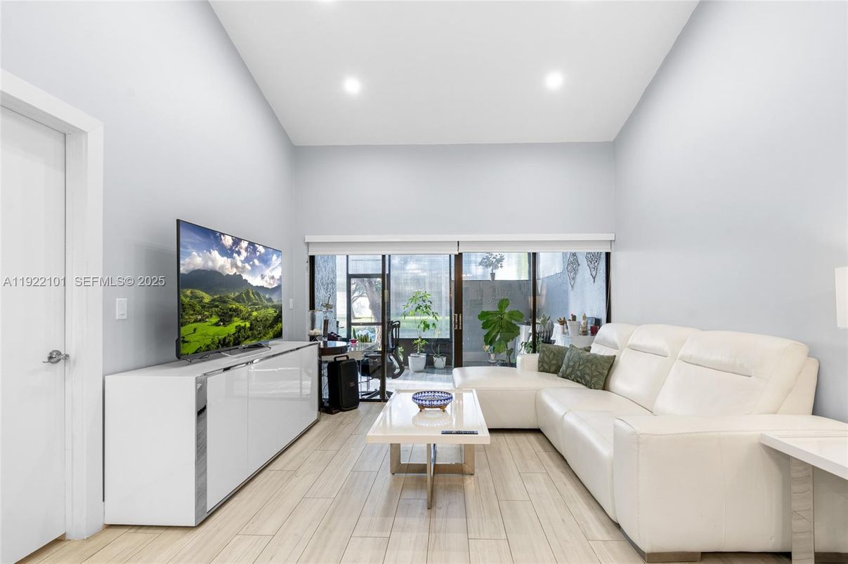 Interior, Living room, Recessed Lighting, Wood Texture Flooring