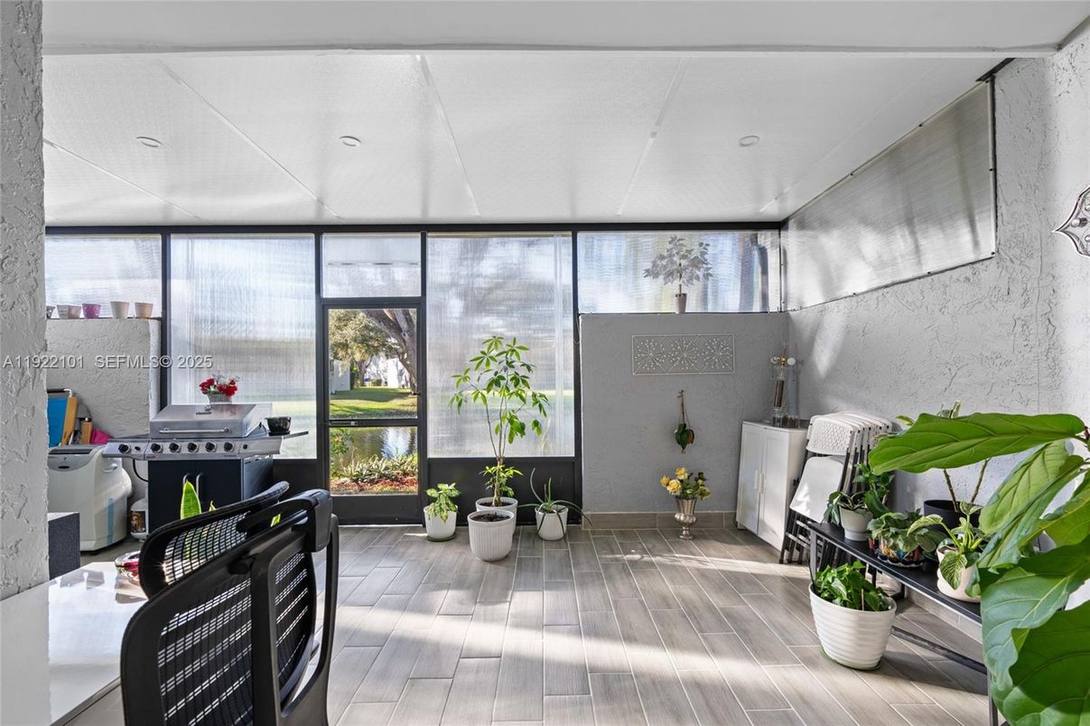 Interior, Sun Room, Wood Texture Flooring