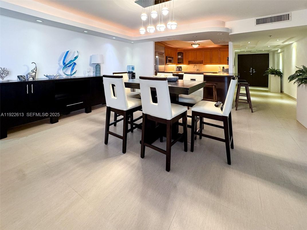 Dining room, Interior, Kitchen, Pendant Lights, Recessed Lighting