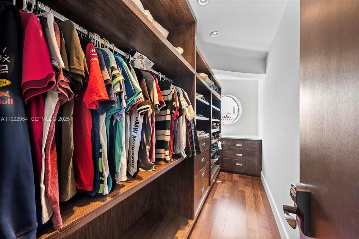 Interior, Recessed Lighting, Walk-in Closets, Wood Texture Flooring