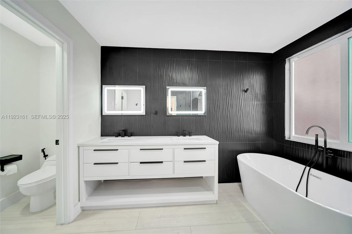 Bathroom, Dual Sink Vanities, Free Standing Baths, Interior