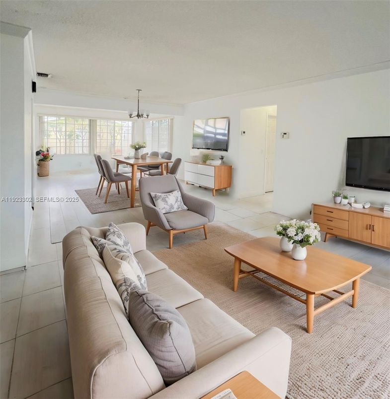 Dining room, Interior, Living room, Pendant Lights