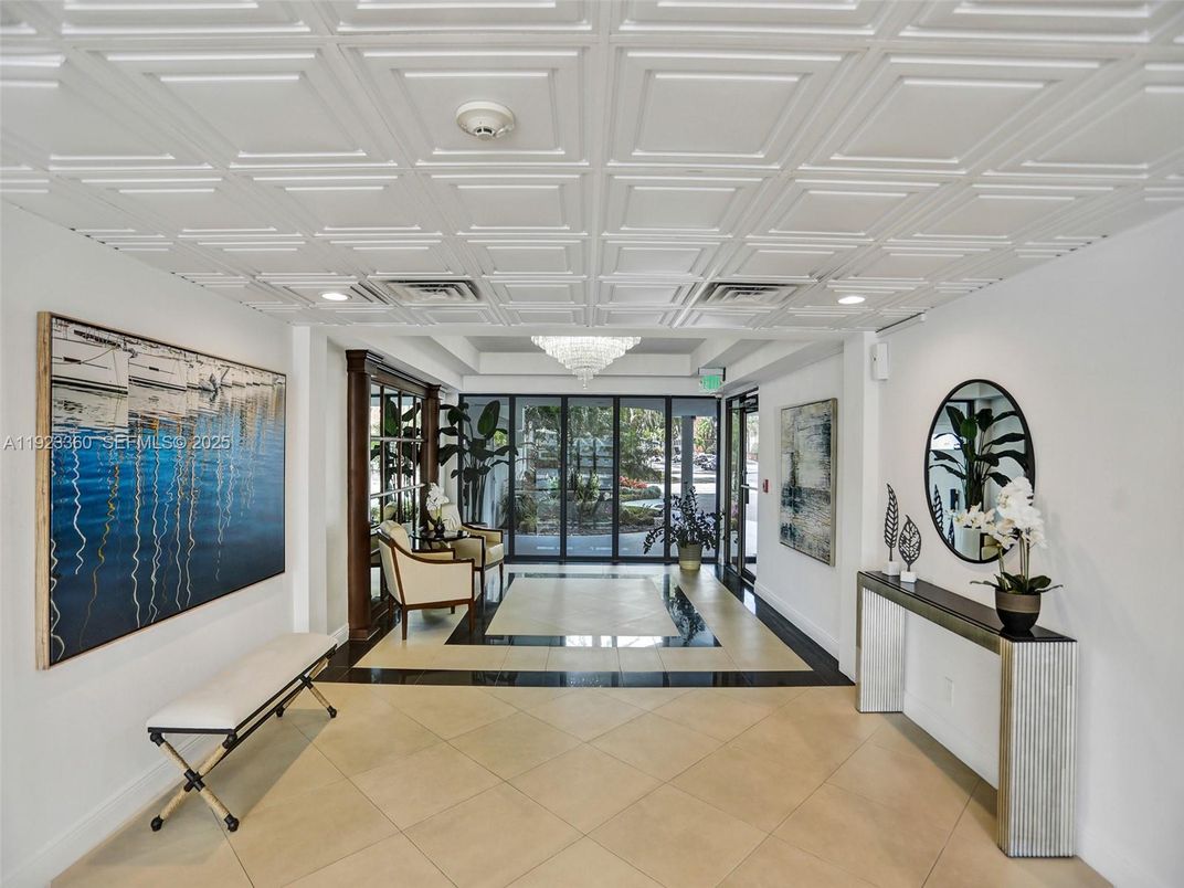 Chandelier, Interior, Recessed Lighting