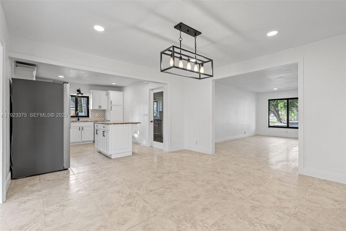 Empty room, Interior, Kitchen, Pendant Lights, Recessed Lighting