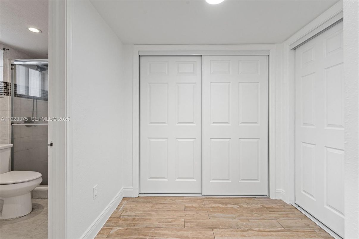 Bathroom, Interior, Recessed Lighting, Wood Texture Flooring