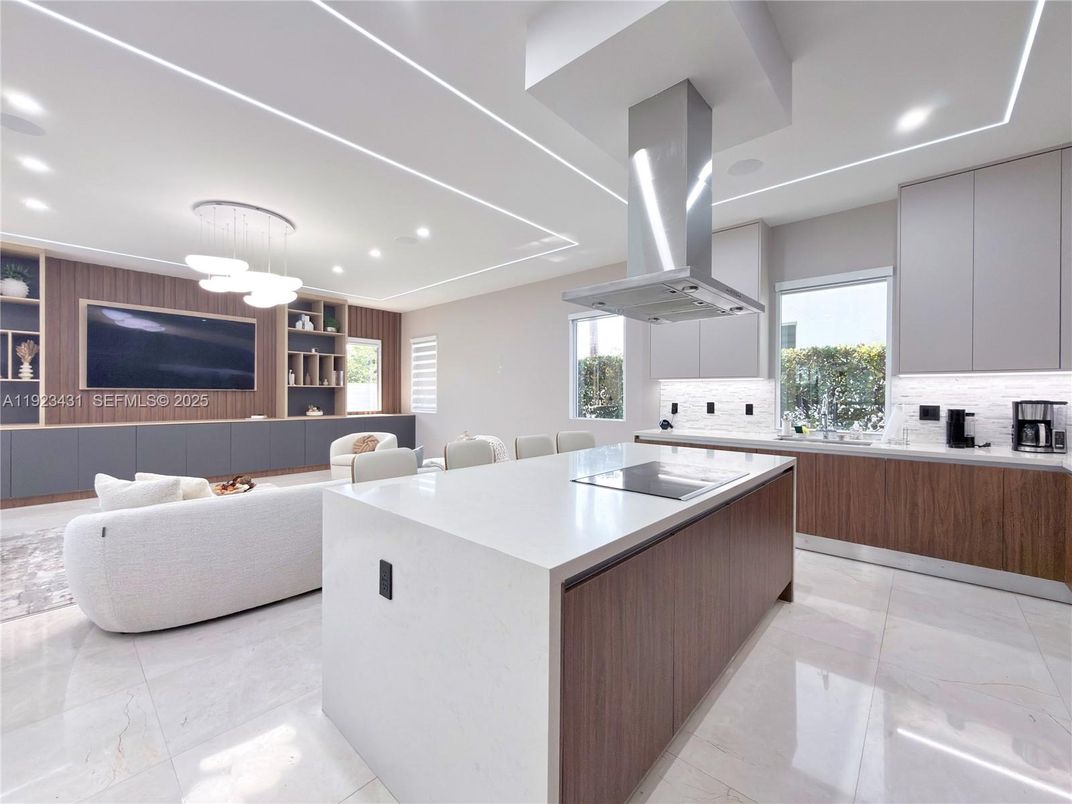 Interior, Kitchen, Living room, Pendant Lights, Recessed Lighting