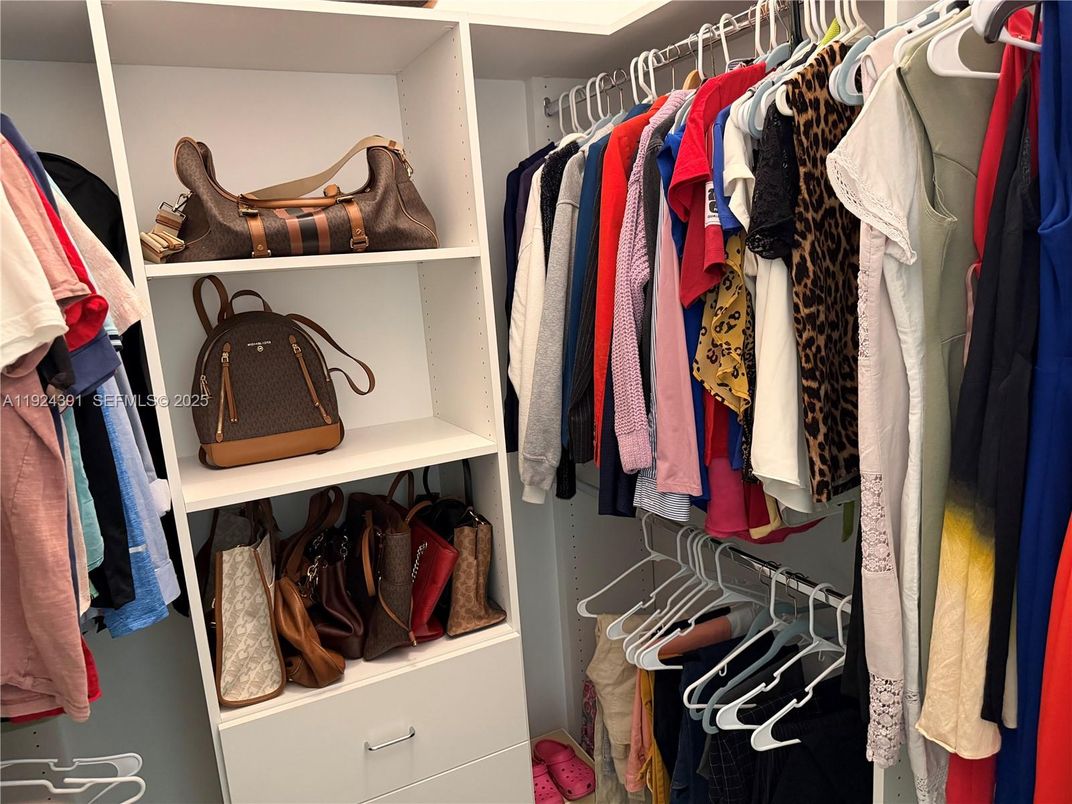 Interior, Walk-in Closets