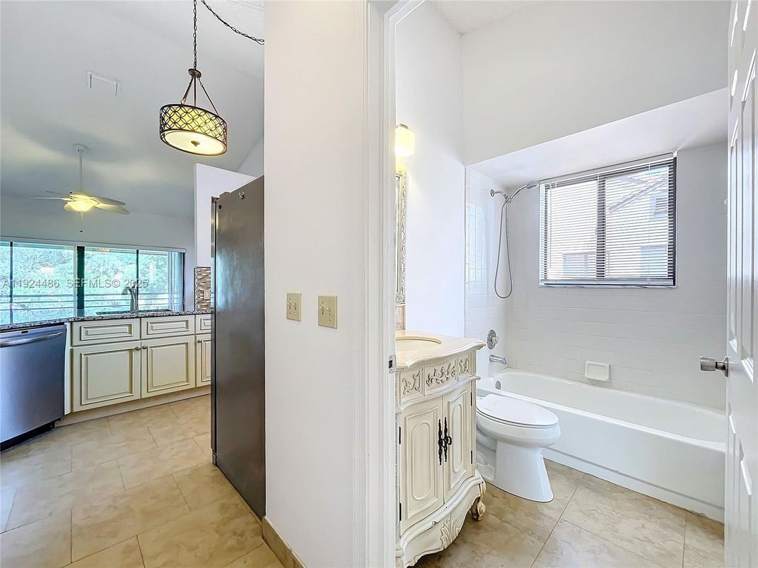 Bathroom, Interior, Pendant Lights