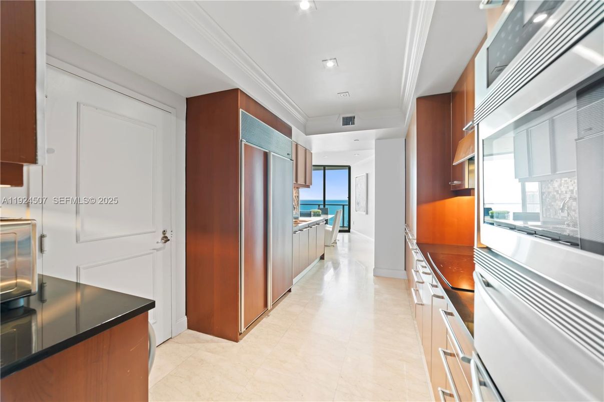 Interior, Kitchen, Recessed Lighting, Stainless Steel Appliances, Water