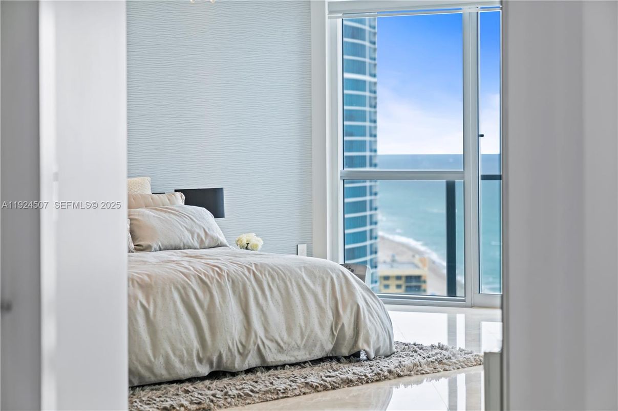 Bedroom, Interior, Water