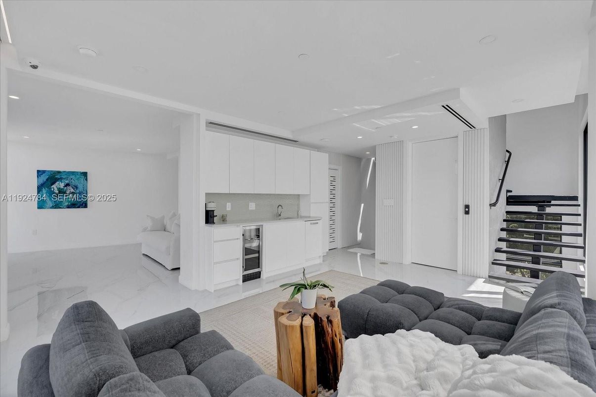 Interior, Kitchen, Living room, Marble, Recessed Lighting