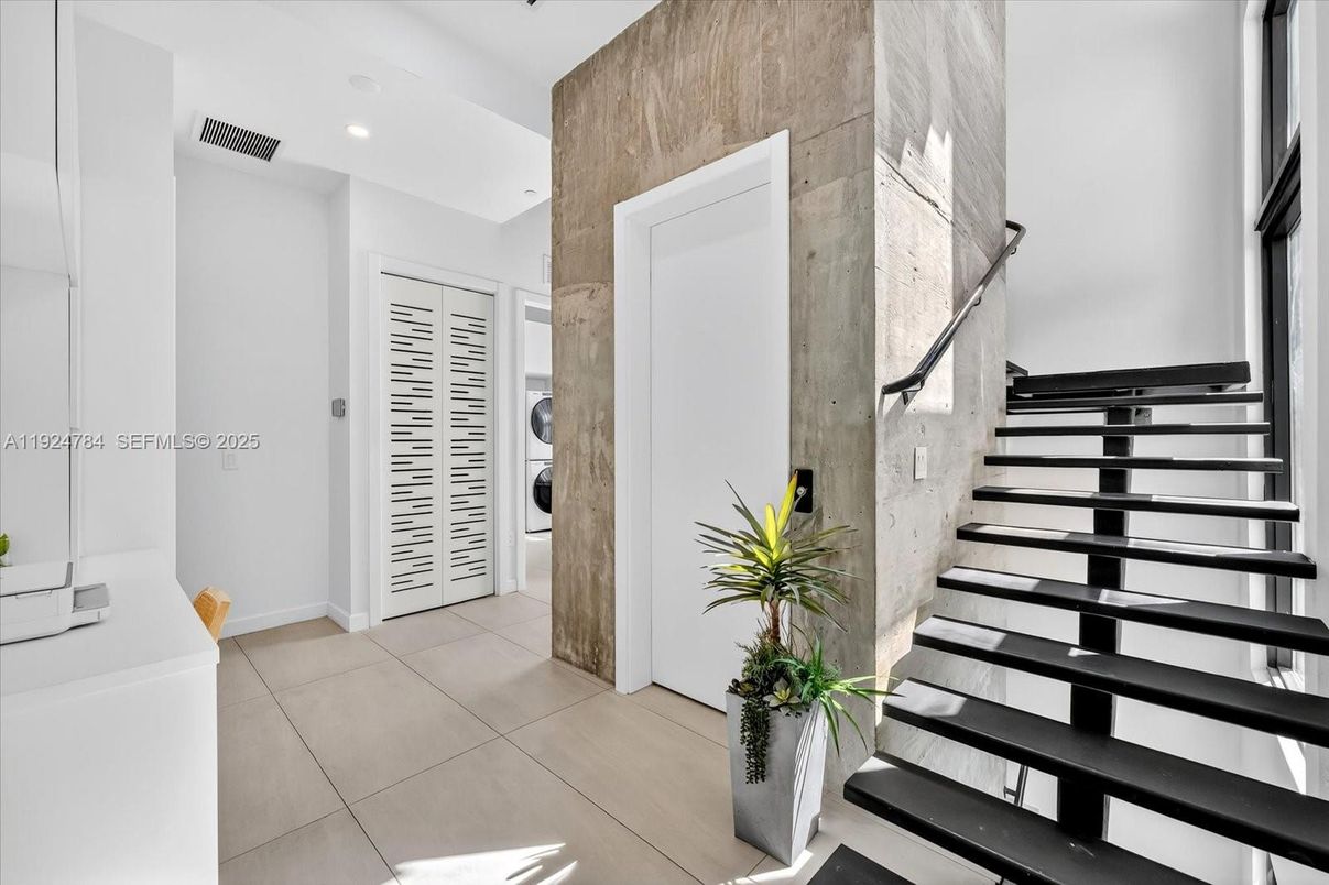 Interior, Recessed Lighting, Washer