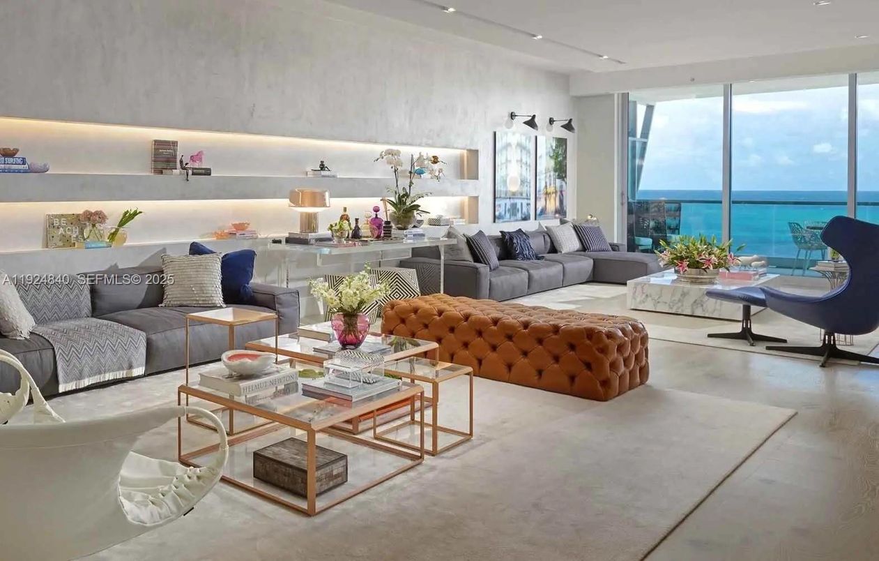 Interior, Living room, Recessed Lighting, Water