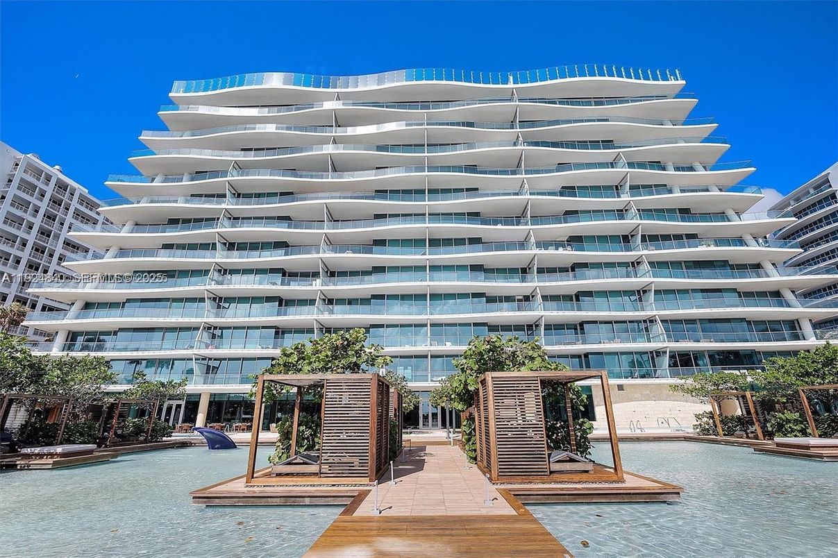 Exterior, Facade, Pool, Condo Building