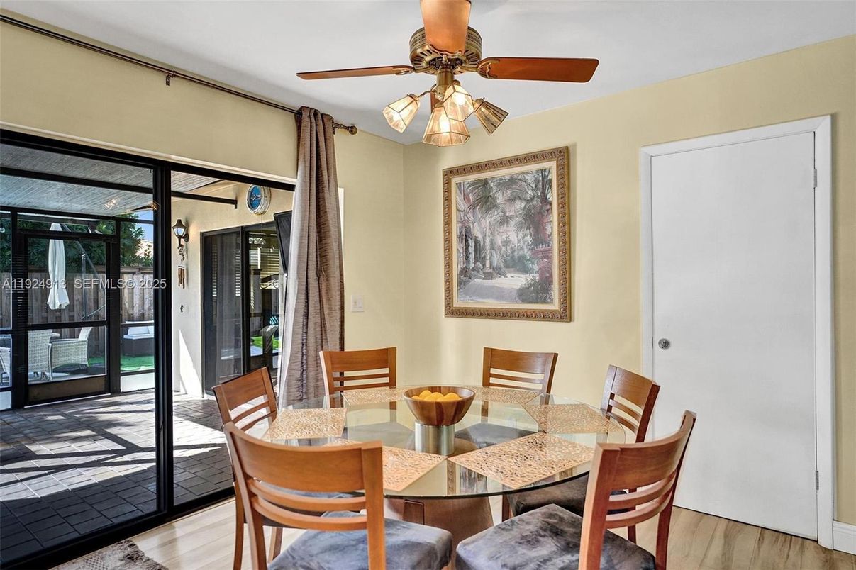 Dining room, Interior, Wood Texture Flooring