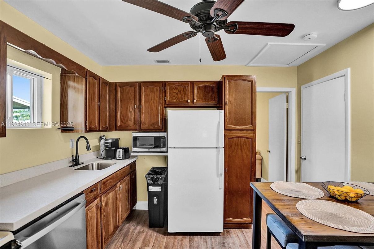 Interior, Kitchen, Recessed Lighting, Wood Texture Flooring