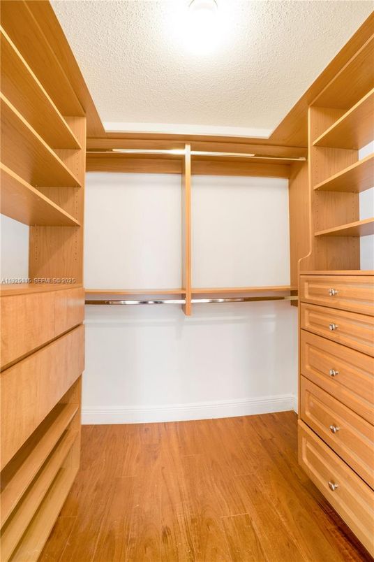 Interior, Walk-in Closets, Wood Texture Flooring