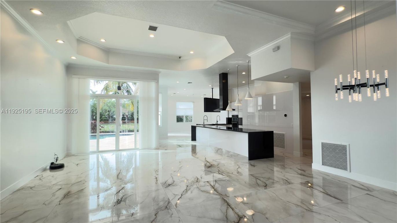 Interior, Kitchen, Marble, Pendant Lights, Recessed Lighting