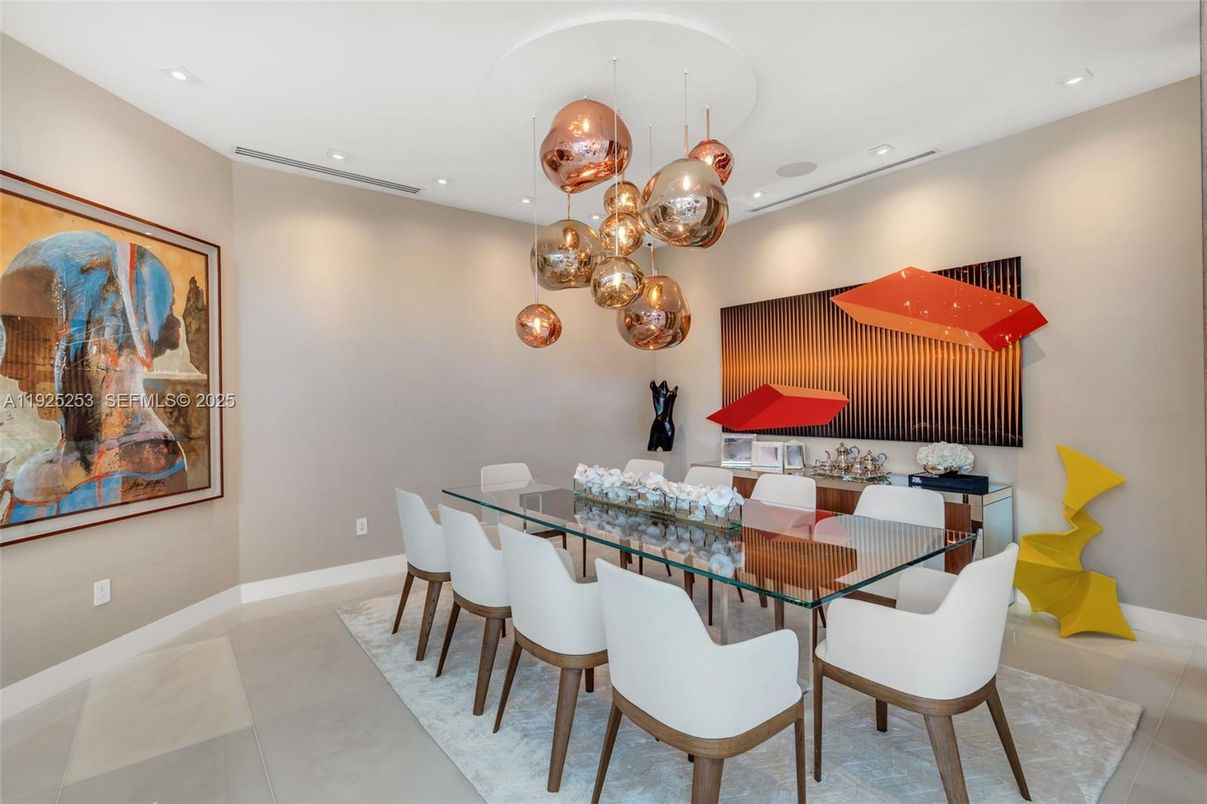 Dining room, Interior, Pendant Lights, Recessed Lighting