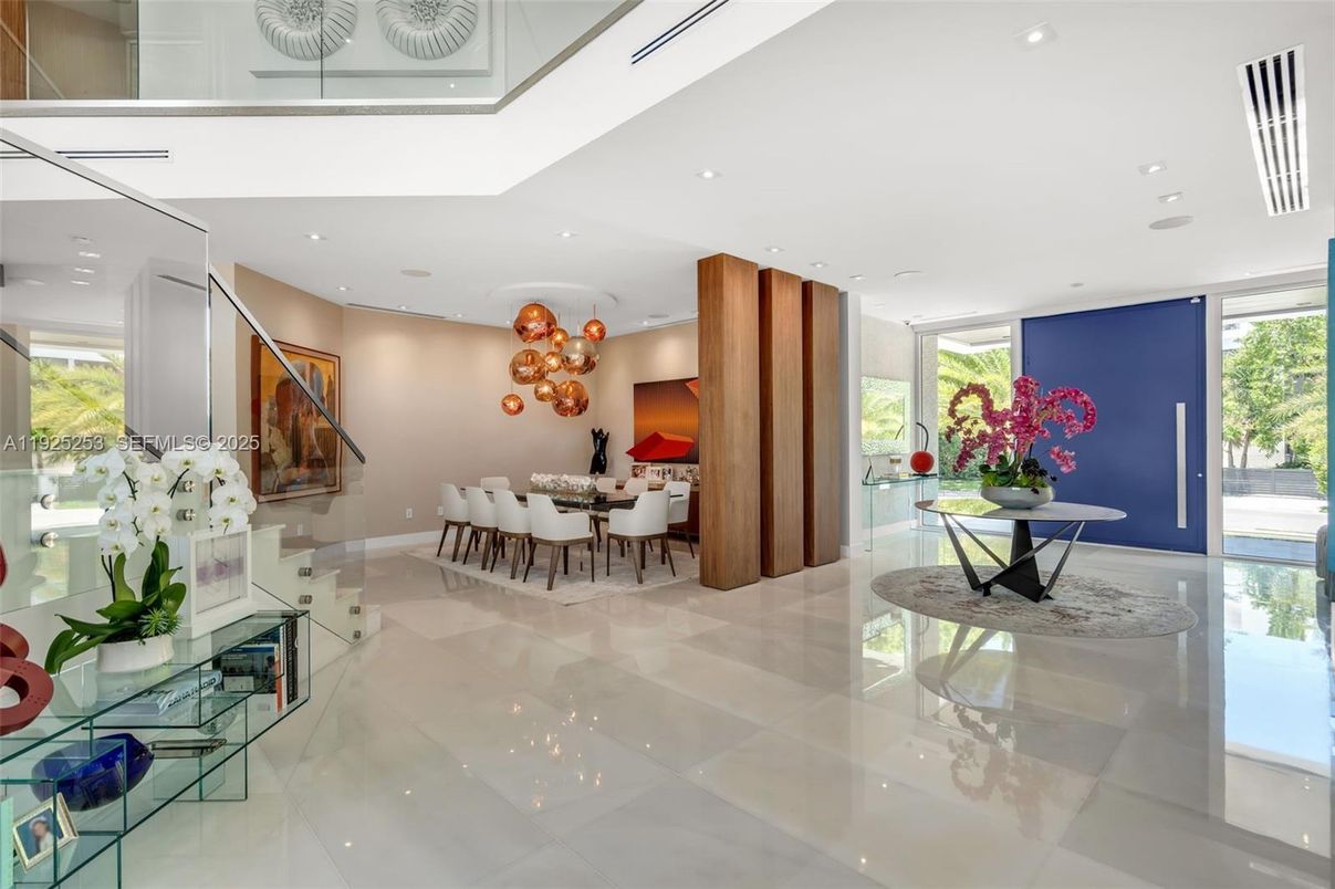 Dining room, Interior, Kitchen, Pendant Lights, Recessed Lighting