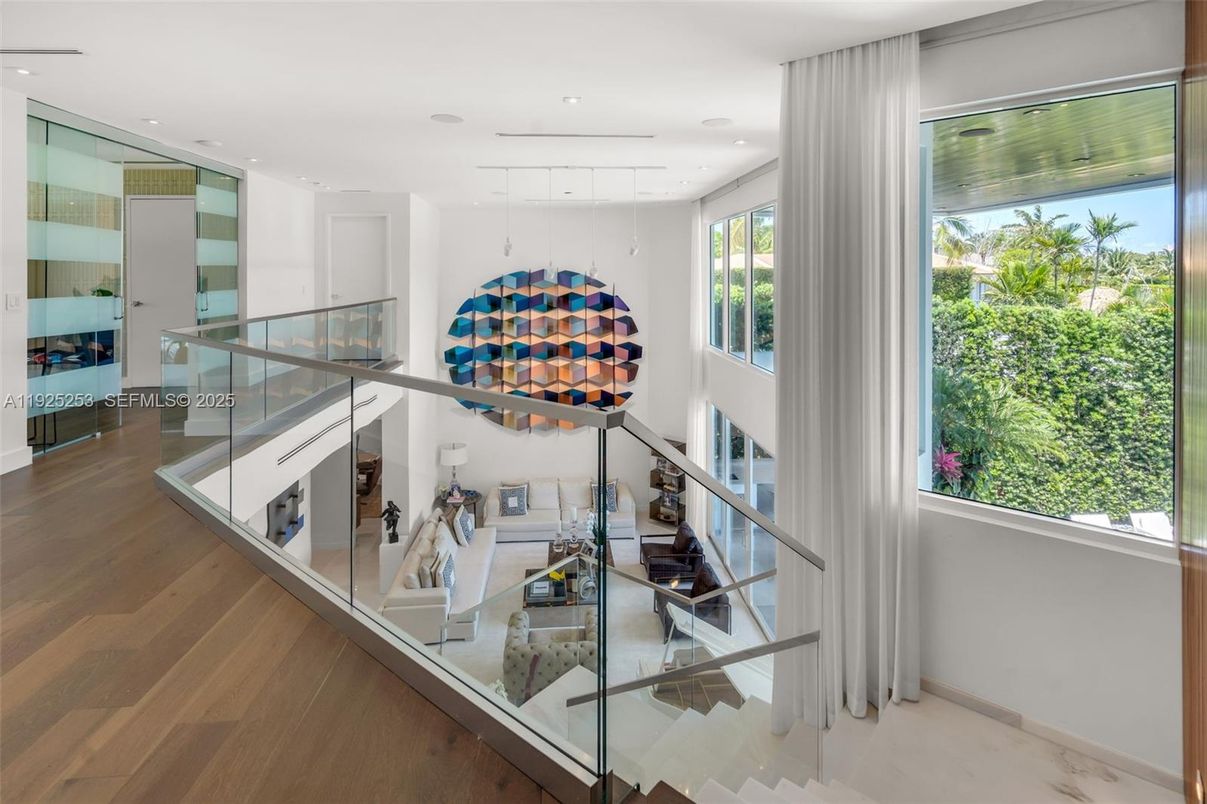 Interior, Pendant Lights, Recessed Lighting, Wood Texture Flooring