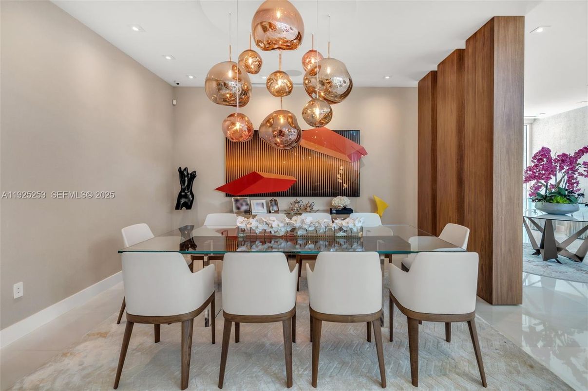 Dining room, Interior, Pendant Lights, Recessed Lighting