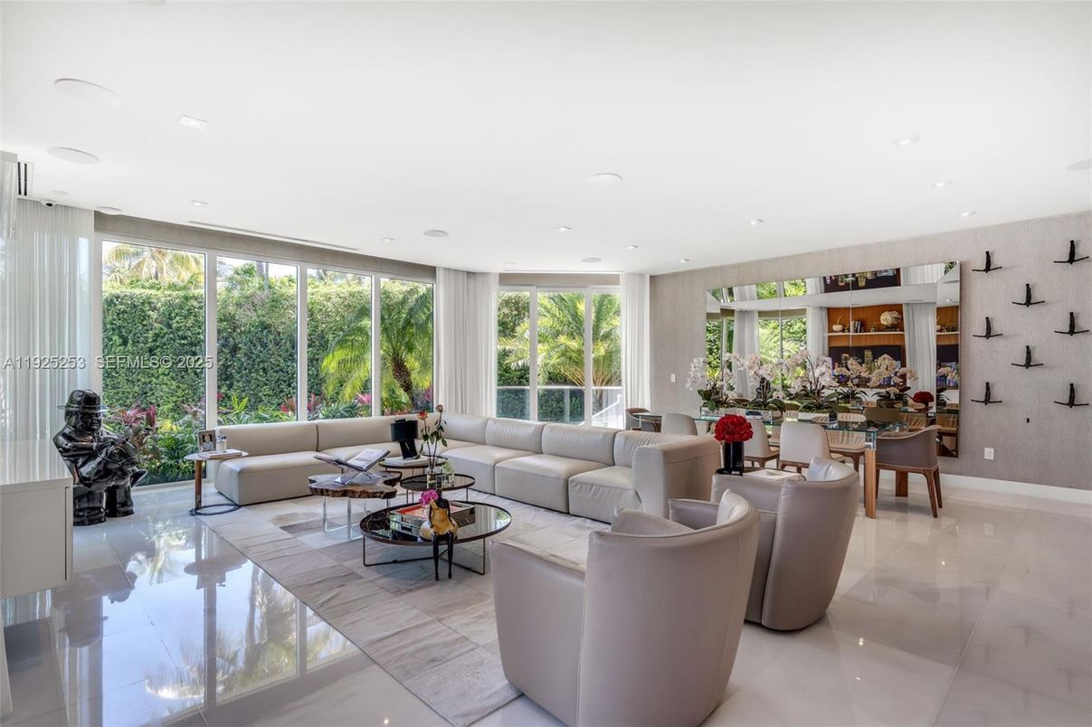 Dining room, Interior, Living room, Recessed Lighting