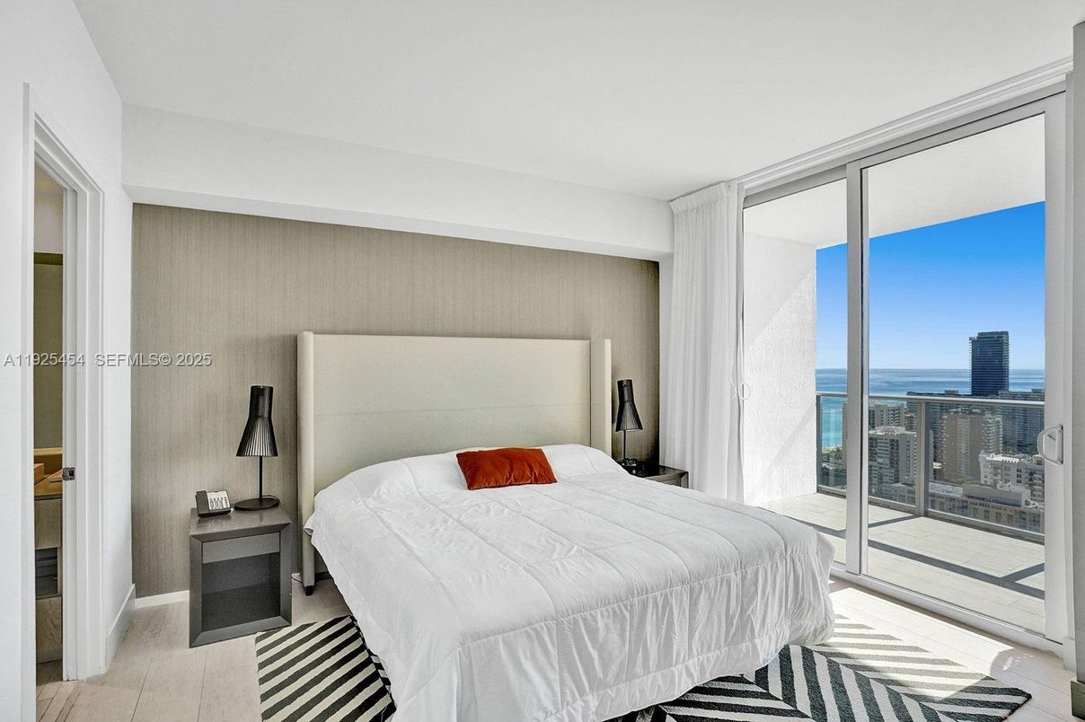 Bedroom, Interior, Water