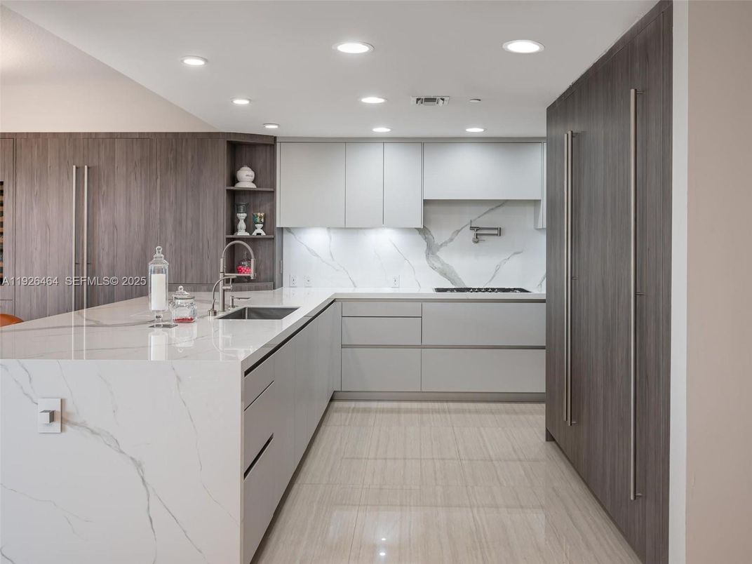 Interior, Kitchen, Marble Walls, Recessed Lighting