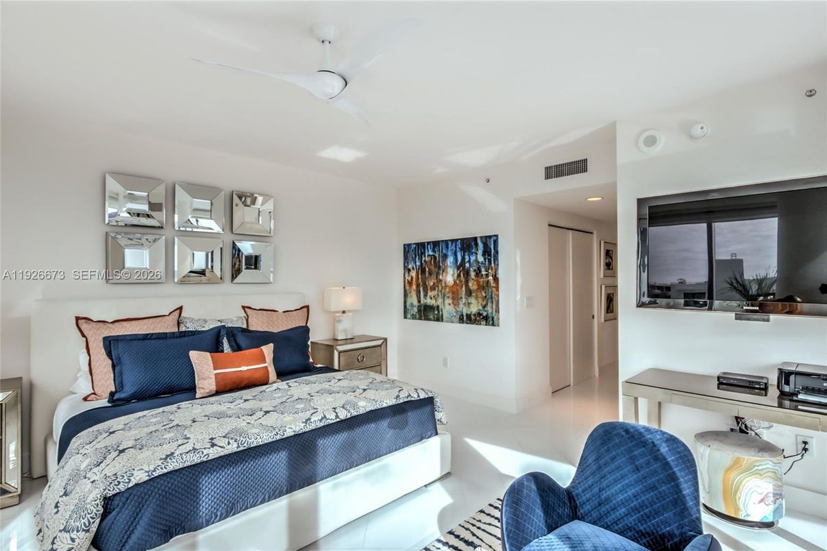 Bedroom, Interior, Recessed Lighting