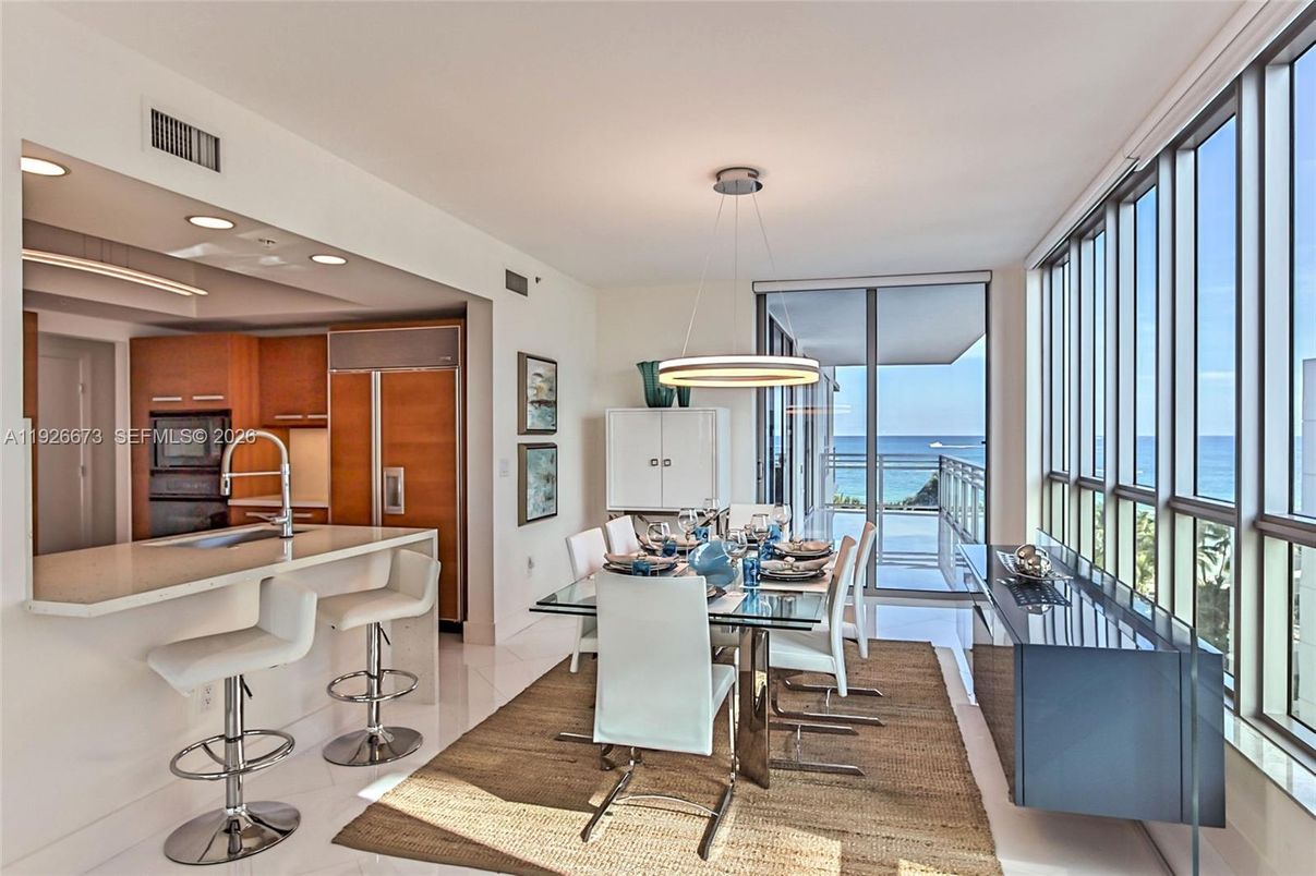 Dining room, Interior, Kitchen, Pendant Lights, Recessed Lighting, Water