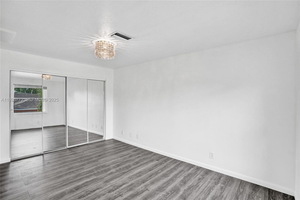 Chandelier, Empty room, Interior, Wood Texture Flooring