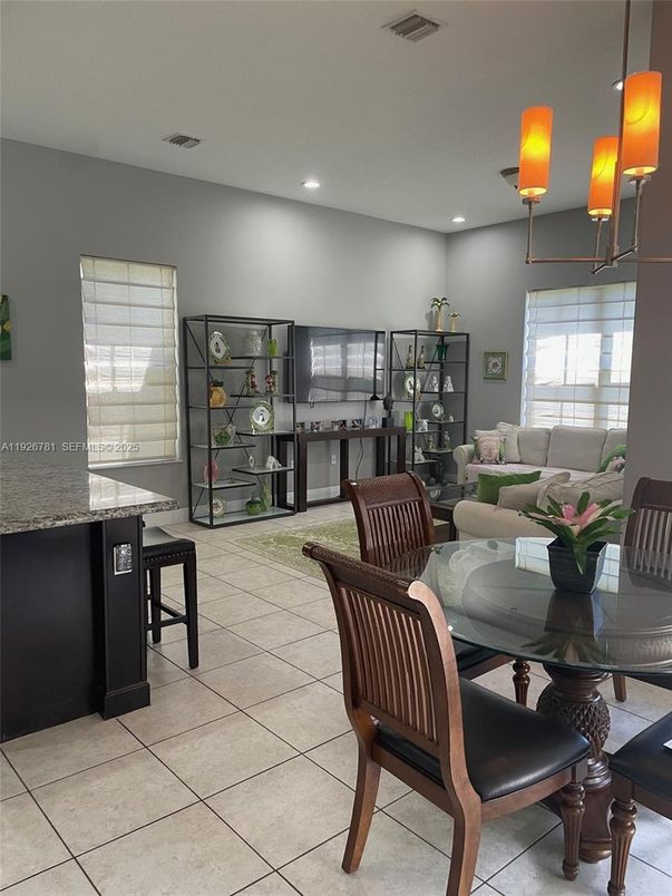 Dining room, Interior, Living room, Recessed Lighting