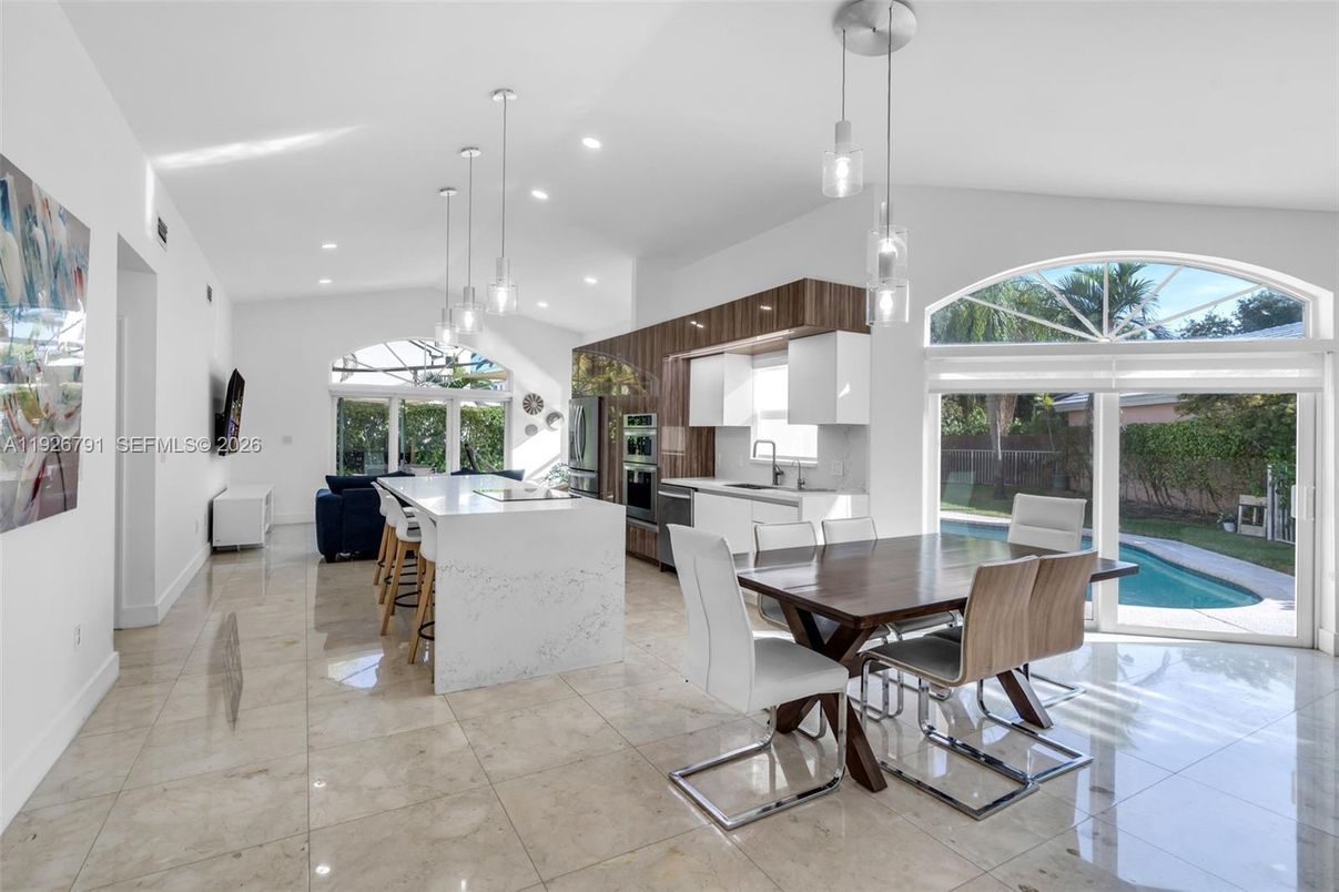 Dining room, Interior, Kitchen, Pendant Lights, Recessed Lighting