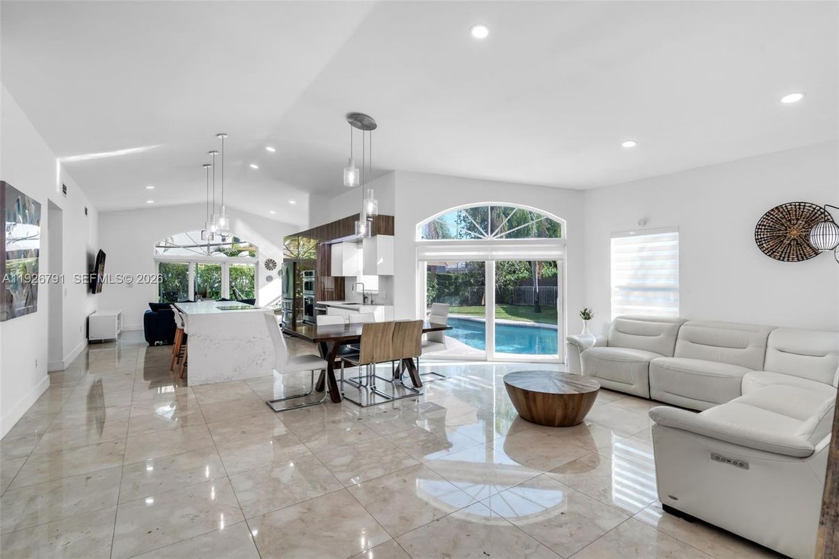 Dining room, Interior, Kitchen, Living room, Pendant Lights, Recessed Lighting