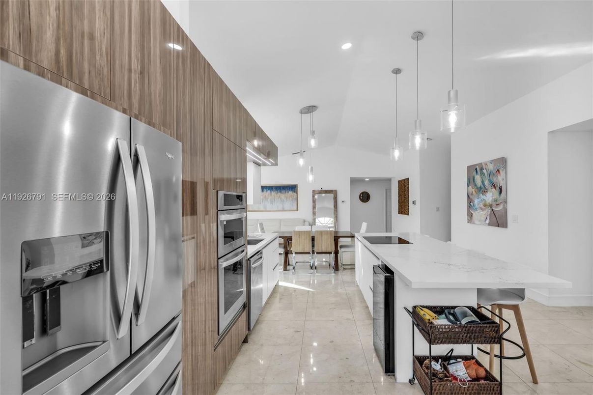 Dining room, Interior, Kitchen, Pendant Lights, Recessed Lighting, Stainless Steel Appliances