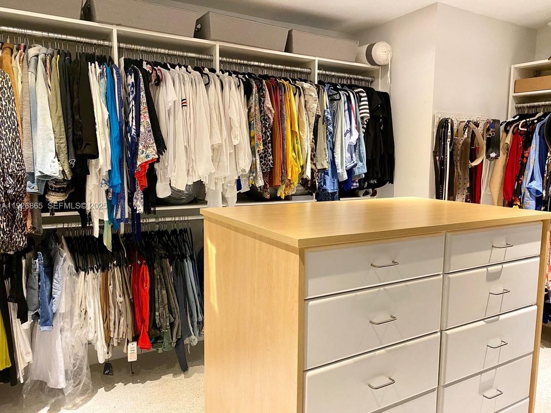 Interior, Walk-in Closets