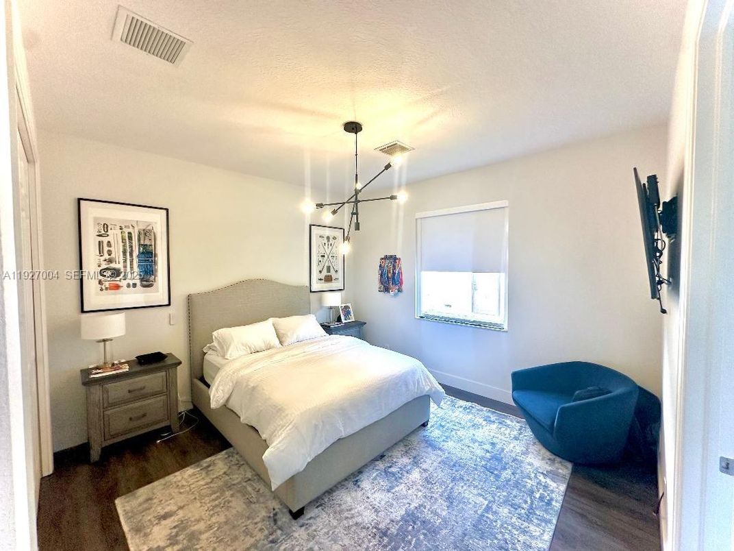 Bedroom, Interior, Pendant Lights, Wood Texture Flooring