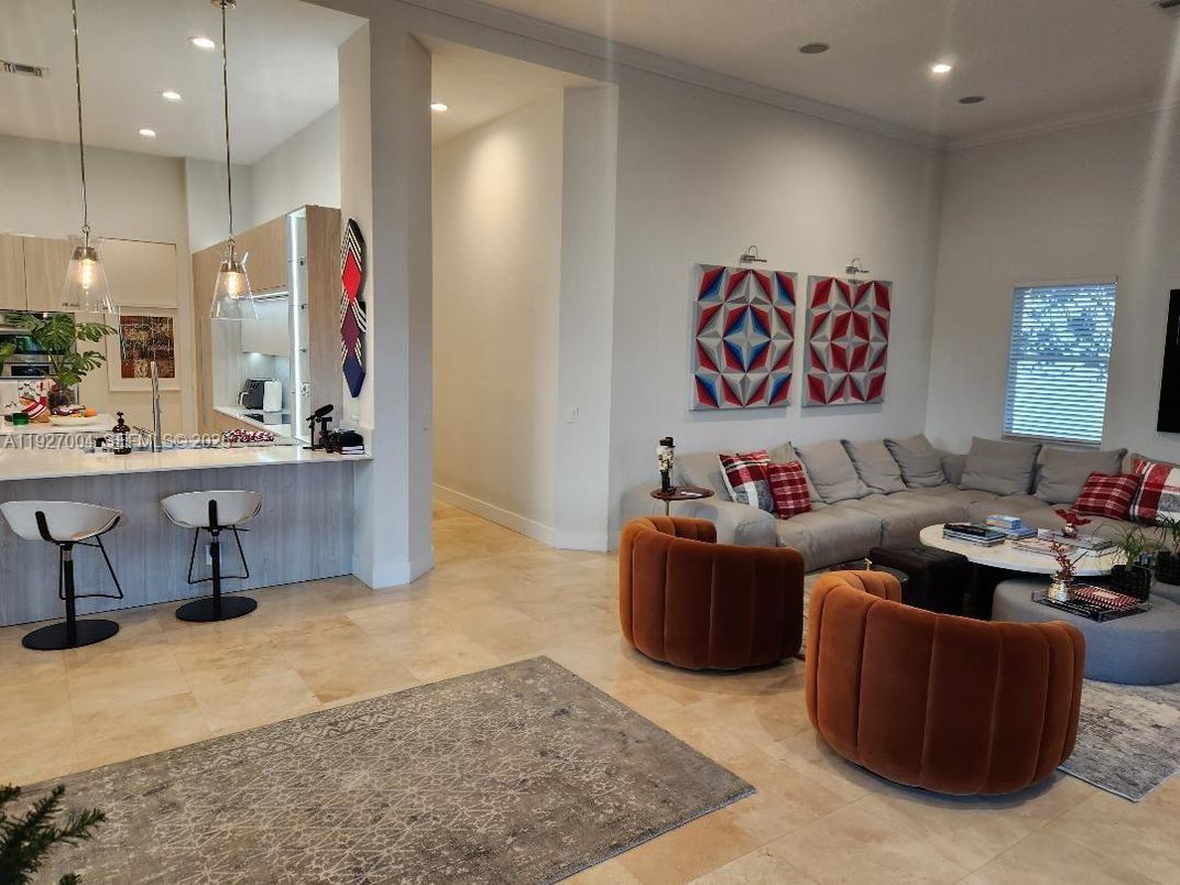 Interior, Living room, Pendant Lights, Recessed Lighting